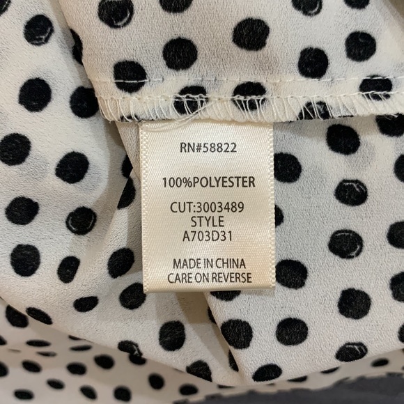 👚 Max Studio Polka-dot Blouse 👚 - Picture 7 of 8
